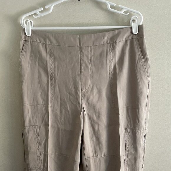 Chicos Women SZ 0.5T US 6T Dusty Taupe Pull On Relaxed Cargo Ankle Pants NWT - Picture 4 of 11